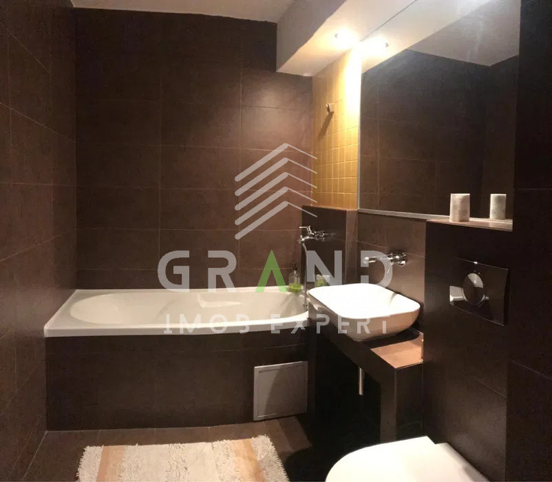 Apartament decomandat | 3 camere | 2 bai | Parcare | Andrei Muresanu