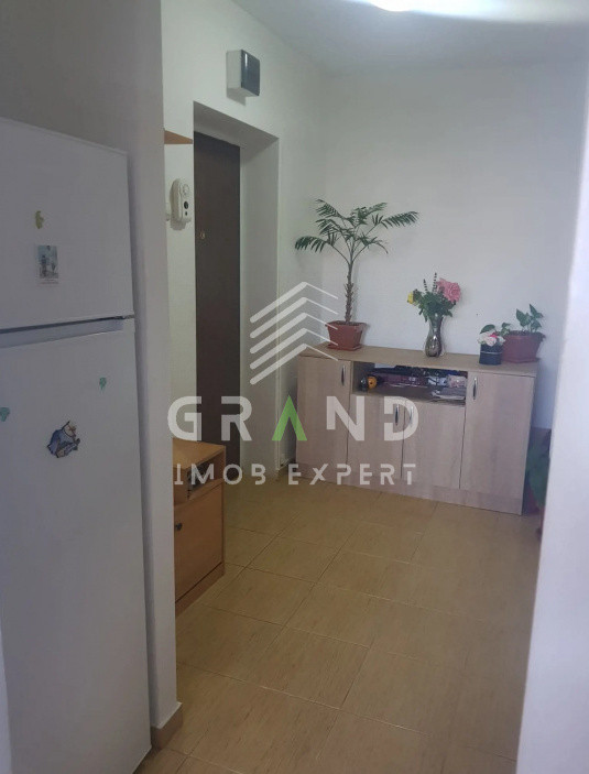 Apartament 2 camere | Decomandat | Balcon | Etaj 3 | Grigorescu - Donath