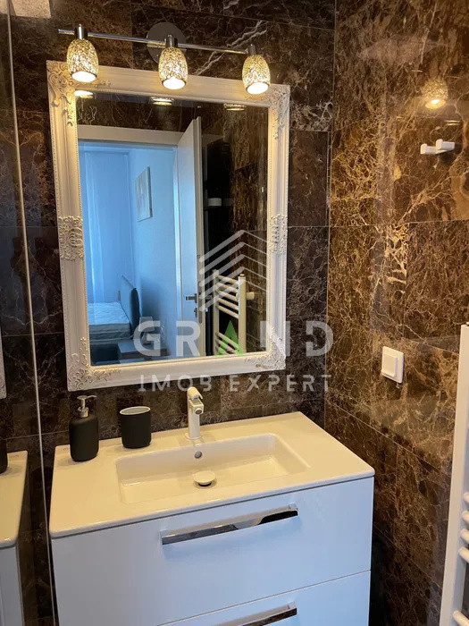 Apartament ultrafinisat | 3 camere | 2 bai | Parcare subterana | Intre Lacuri