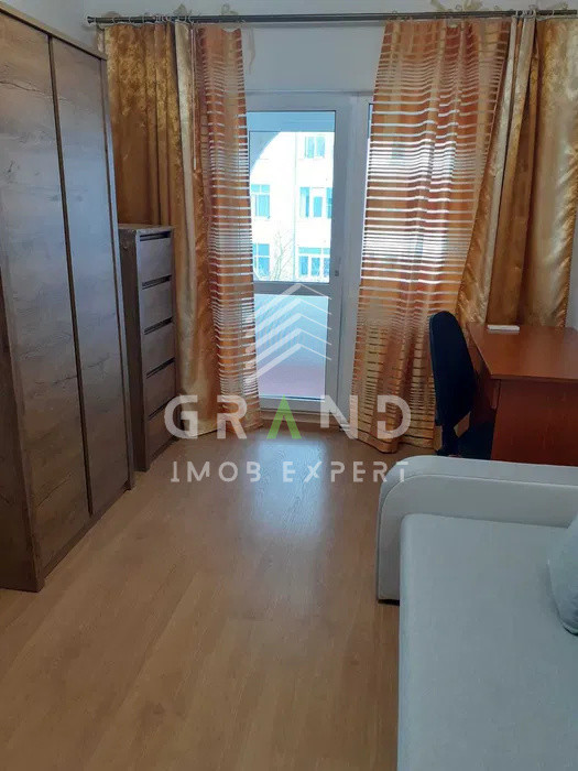 Apartament decomandat | 3 Camere | 3 Balcoane | Etaj 4 | Zorilor/Observatorului