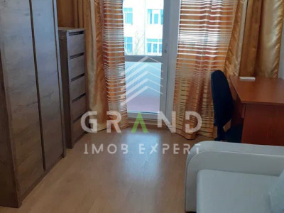 Apartament decomandat | 3 Camere | 3 Balcoane | Etaj 4 | Zorilor/Observatorului