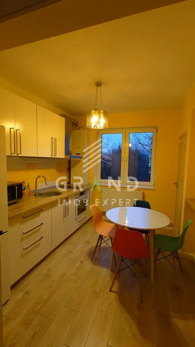 Apartament cu 2 camere | Decomandat | Balcon | 60 mp | Cartier Plopilor