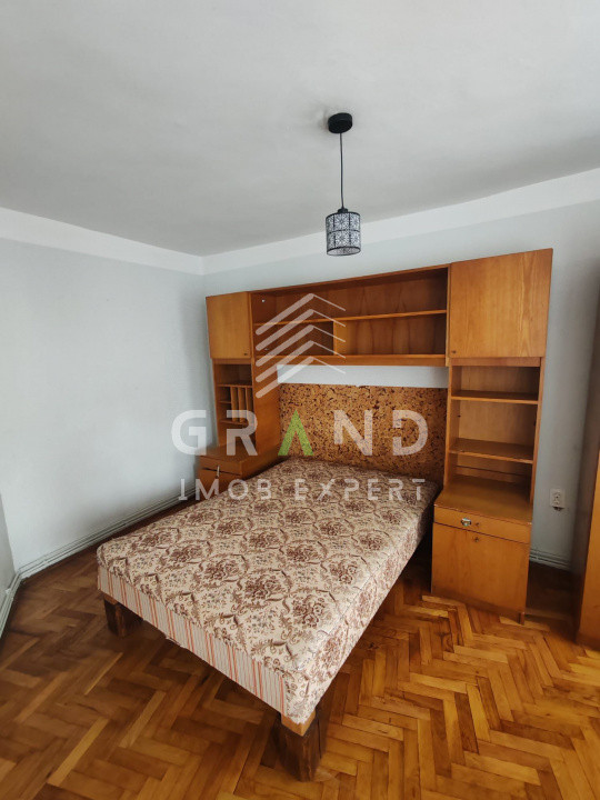 Apartament 3 camere | Semidecomandat | Zona FSEGA – Iulius Mall
