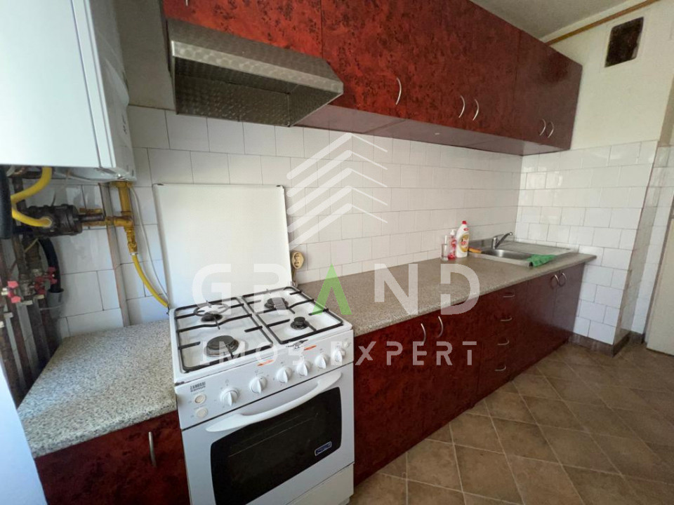 Apartament 3 camere | Semidecomandat | Zona FSEGA – Iulius Mall