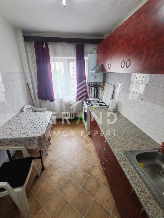 Apartament 3 camere | Semidecomandat | Zona FSEGA – Iulius Mall