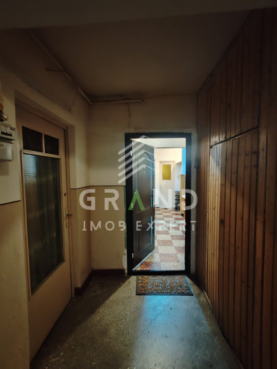 Apartament 3 camere | Semidecomandat | Zona FSEGA – Iulius Mall