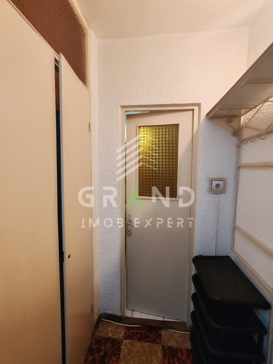 Apartament 3 camere | Semidecomandat | Zona FSEGA – Iulius Mall