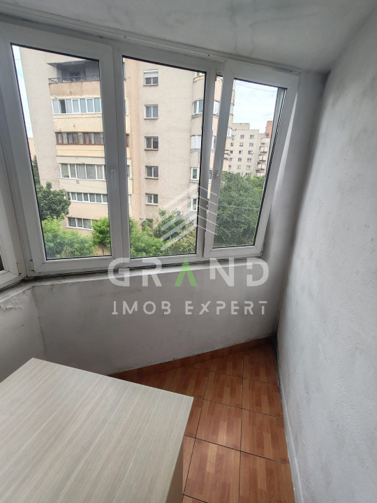 Apartament 3 camere | Semidecomandat | Zona FSEGA – Iulius Mall