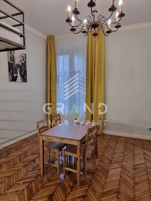 Ocazie! Garsoniera ultracentrala | Semidecomandata | Centru/Memorandumului