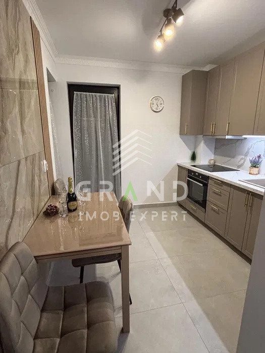 Ocazie ! Apartament 2 camere | Decomandat | 3 Parcari | Terasa | Intre Lacuri