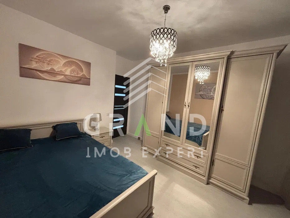 Ocazie ! Apartament 2 camere | Decomandat | 3 Parcari | Terasa | Intre Lacuri