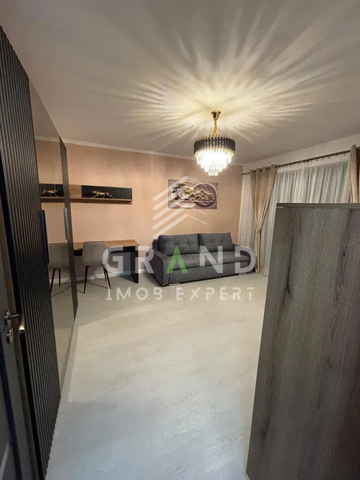 Ocazie ! Apartament 2 camere | Decomandat | 3 Parcari | Terasa | Intre Lacuri