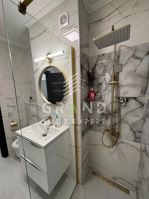 Ocazie ! Apartament 2 camere | Decomandat | 3 Parcari | Terasa | Intre Lacuri