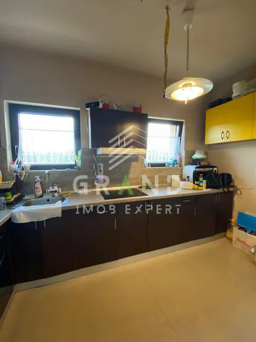 Casa de inchiriat | 4 camere | Parcare | Curte | Foisor cu barbeque | Salicea