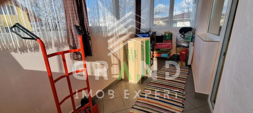 Apartament in vila | 2 camere | Decomandat | Parcare | Curte | Bulgaria/Ira