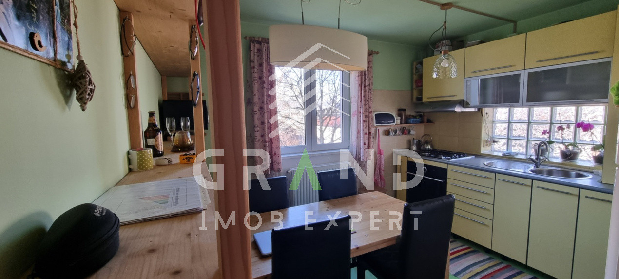 Apartament in vila | 2 camere | Decomandat | Parcare | Curte | Bulgaria/Ira