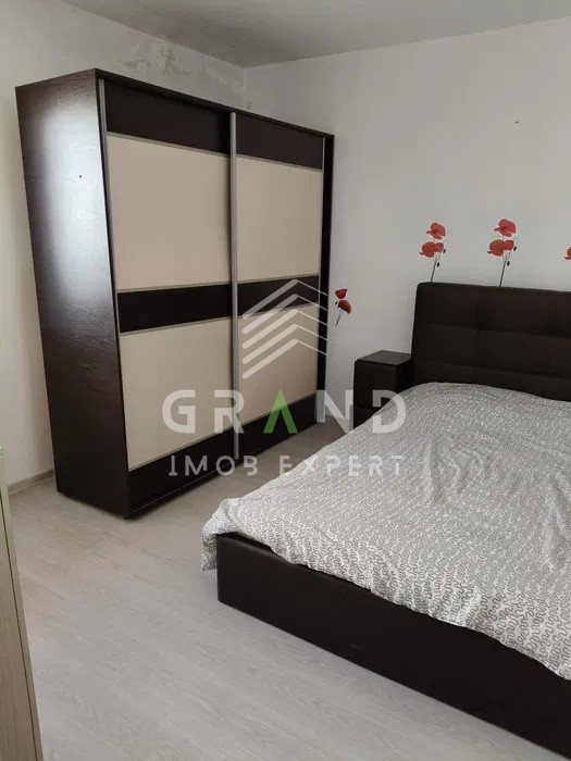 Apartament de vanzare | 2 camere | Balcon inchis | Parcare | Floresti/Stejarului