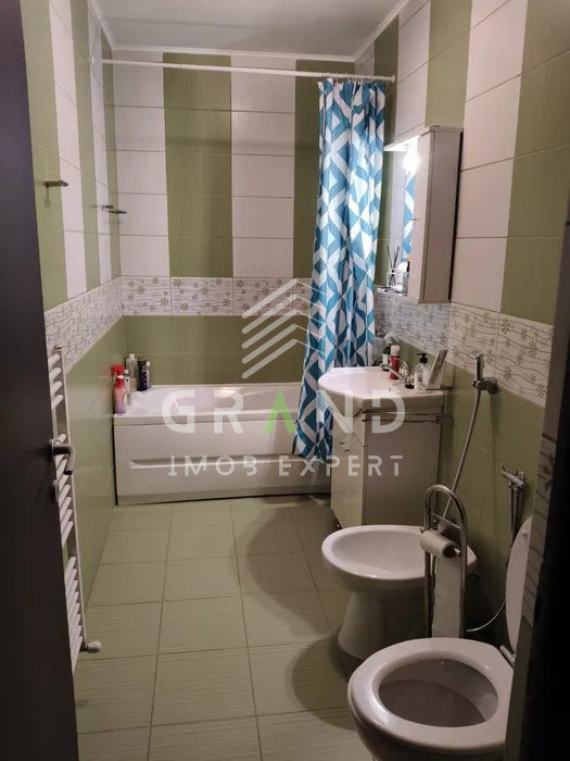 Apartament de vanzare | 2 camere | Balcon inchis | Parcare | Floresti/Stejarului