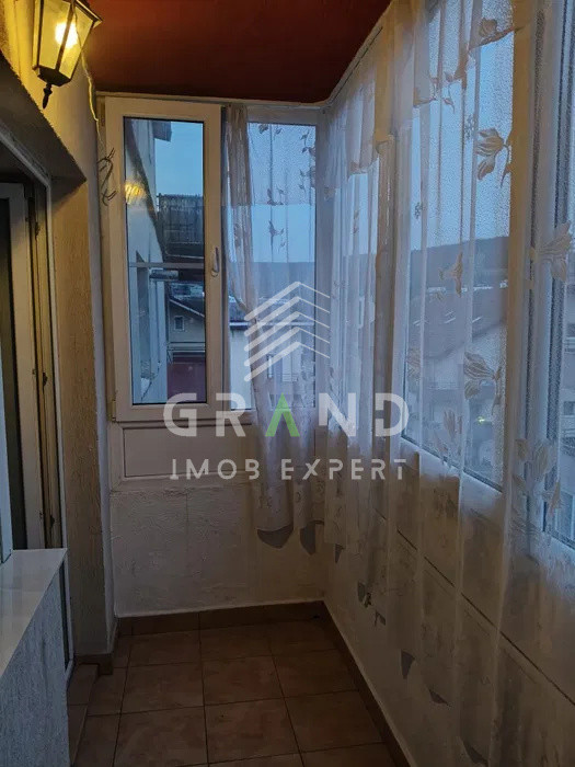 Apartament de vanzare | 2 camere | Balcon inchis | Parcare | Floresti/Stejarului