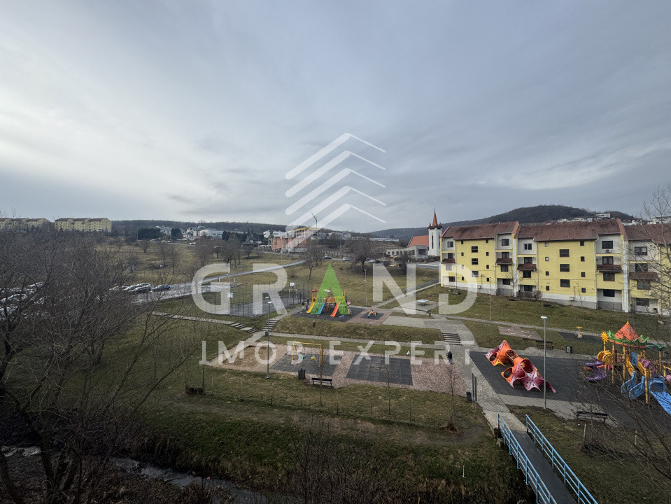 Apartament 2 camere | balcon | parcare | Florești–Stejarului/Eroilor