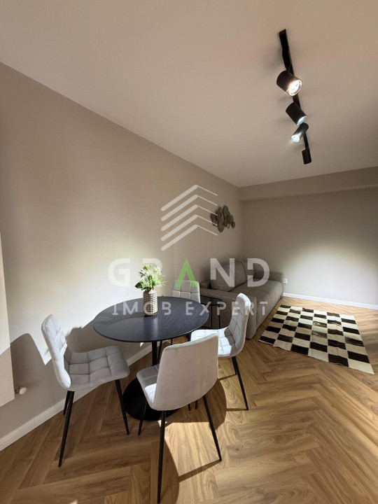 Apartament Nou | Ultrafinisat | 3 Camere | Parcare | Balcon | Floresti