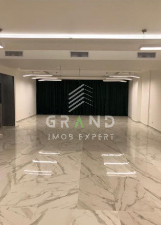 DE INCHIRIAT! Spațiu comercial în zona Piața 1 Mai