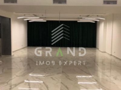 DE INCHIRIAT! Spațiu comercial în zona Piața 1 Mai