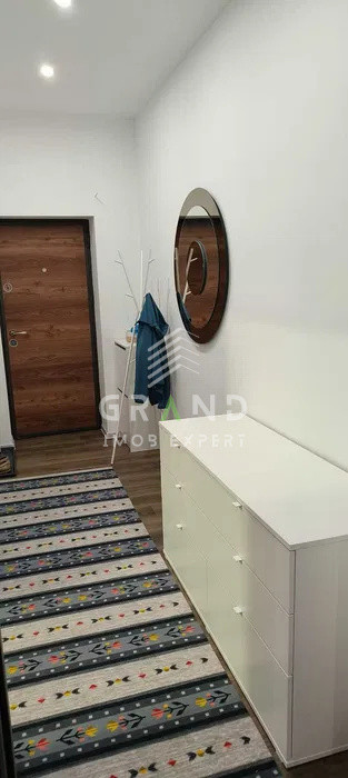 Apartament 2 camere | Str. Horea | Semicentral | Parcare în curte 