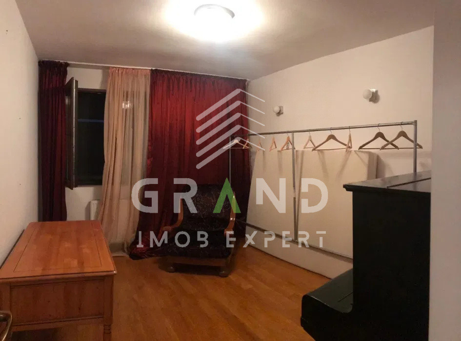 Ap 3 camere | 2 bai | Parcare | P-ta Cipariu/C-tin Brancusi