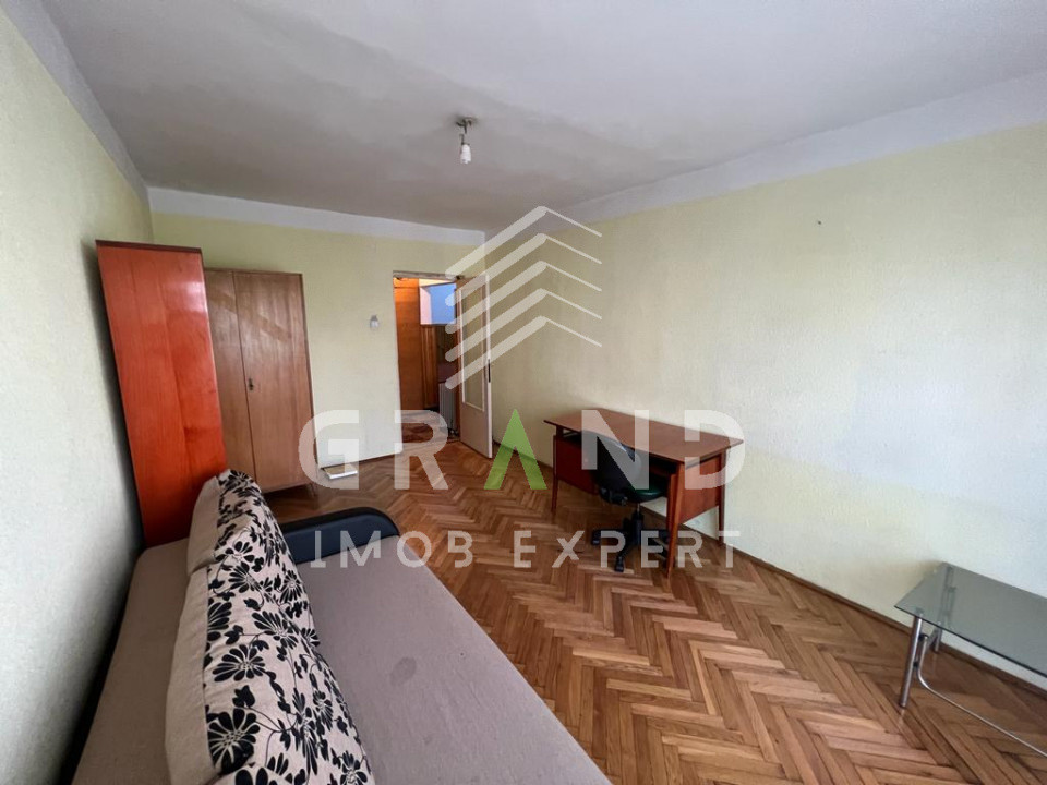 Apartament 3 camere | Semidecomandat | Zona FSEGA – Iulius Mall