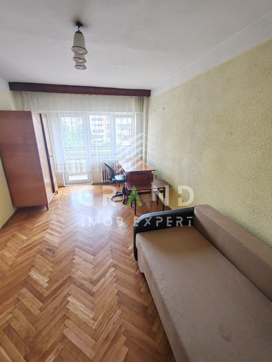 Apartament 3 camere | Semidecomandat | Zona FSEGA – Iulius Mall