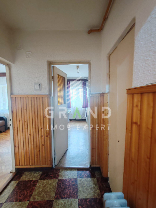 Apartament 3 camere | Semidecomandat | Zona FSEGA – Iulius Mall