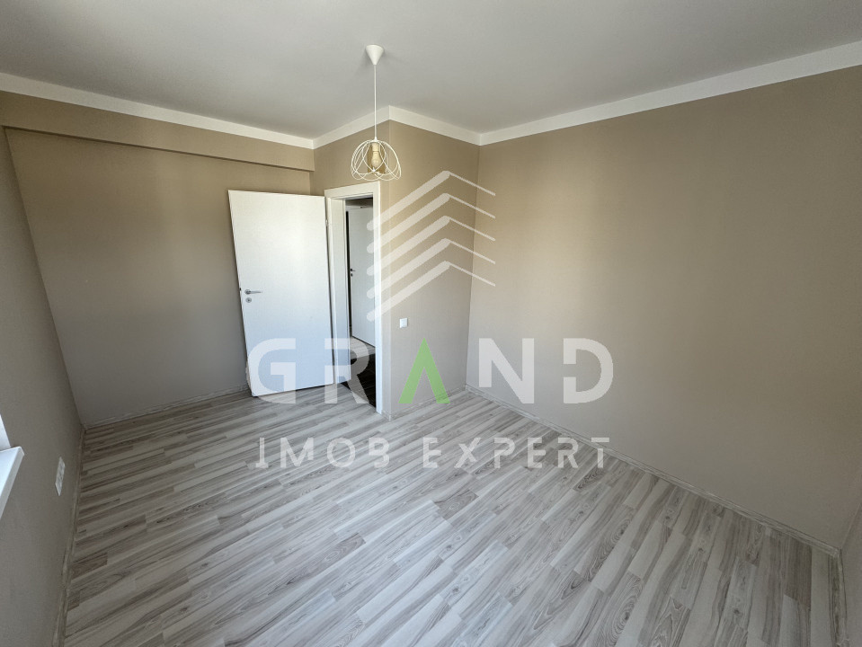 TOTUL NOU!Casa individuala,4 camere,3 BAI,TERASA,GARAJ,zona Dezmir