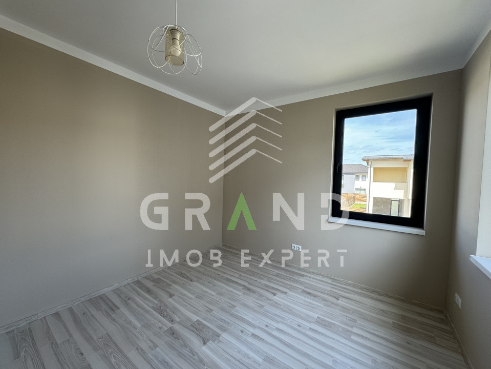 TOTUL NOU!Casa individuala,4 camere,3 BAI,TERASA,GARAJ,zona Dezmir