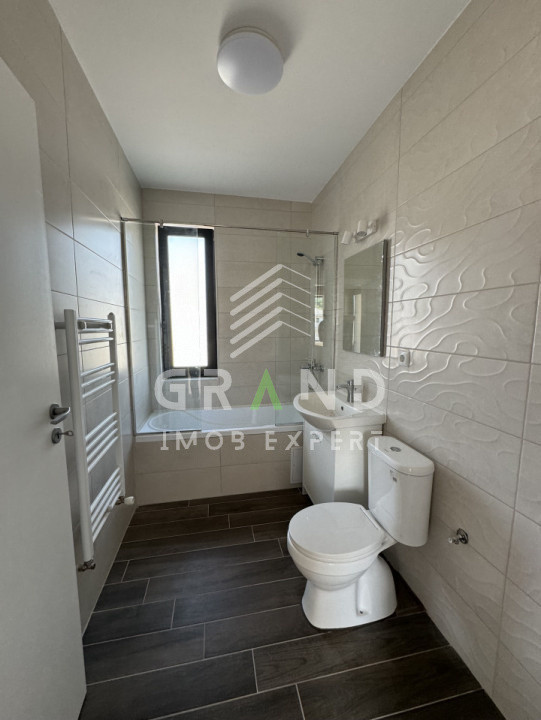 TOTUL NOU!Casa individuala,4 camere,3 BAI,TERASA,GARAJ,zona Dezmir