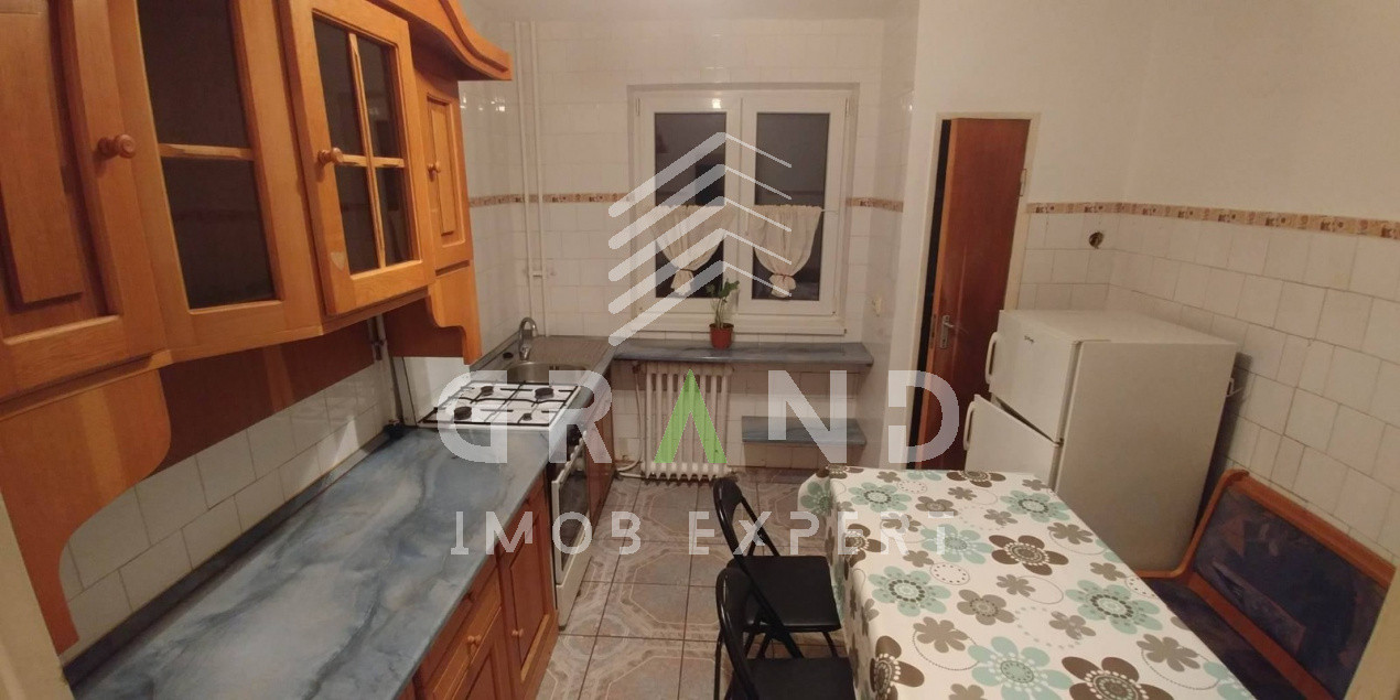 3 camere decomandate | 72 mp | Balcon | Etaj 1 | Manastur | Aleea Vidraru