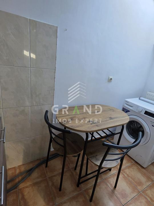 Garsonieră spațioasă | Mărăști/Farmec/Bucuresti | Lift | Disponibilă imediat