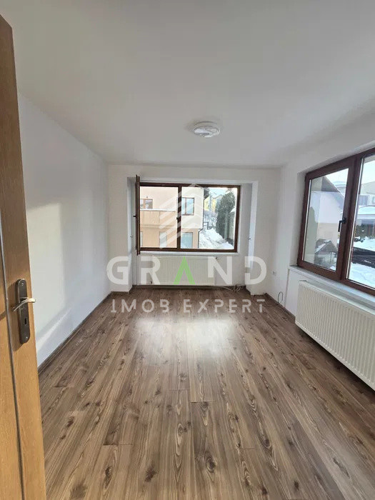 CASĂ INDIVIDUALĂ DE ÎNCHIRIAT | 140 MP | CURTE 350 MP | 4 PARCĂRI | BUNĂ ZIUA