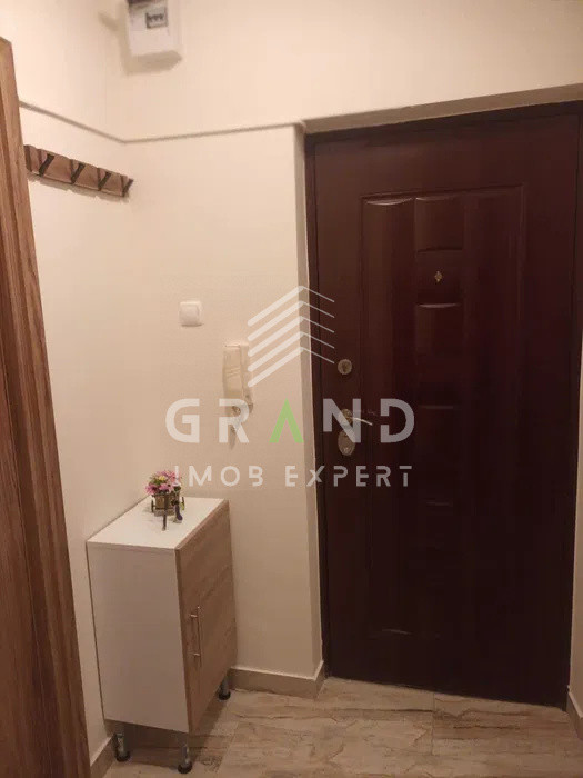 Apartament 1 camera | Balcon spatios | Etaj 5 | Plopilor/Pod Calvaria