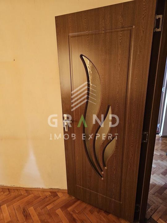 2 CAMERE DECOMANDATE | BALCON ÎNCHIS | BECI | CLĂBUCET/MĂNĂȘTUR