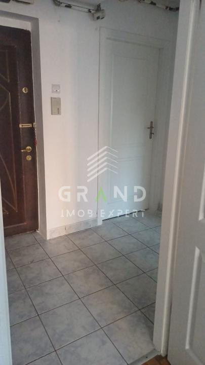 3 camere decomandate | Etaj 1/4 | Centrală proprie | Primăverii/Pritax/Mănăstur