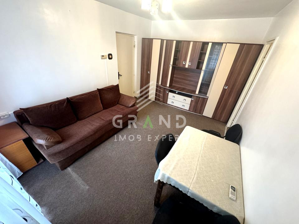 3 CAMERE | BALCON | ETAJ INTERMEDIAR | MĂNĂȘTUR – ZONA PARANG