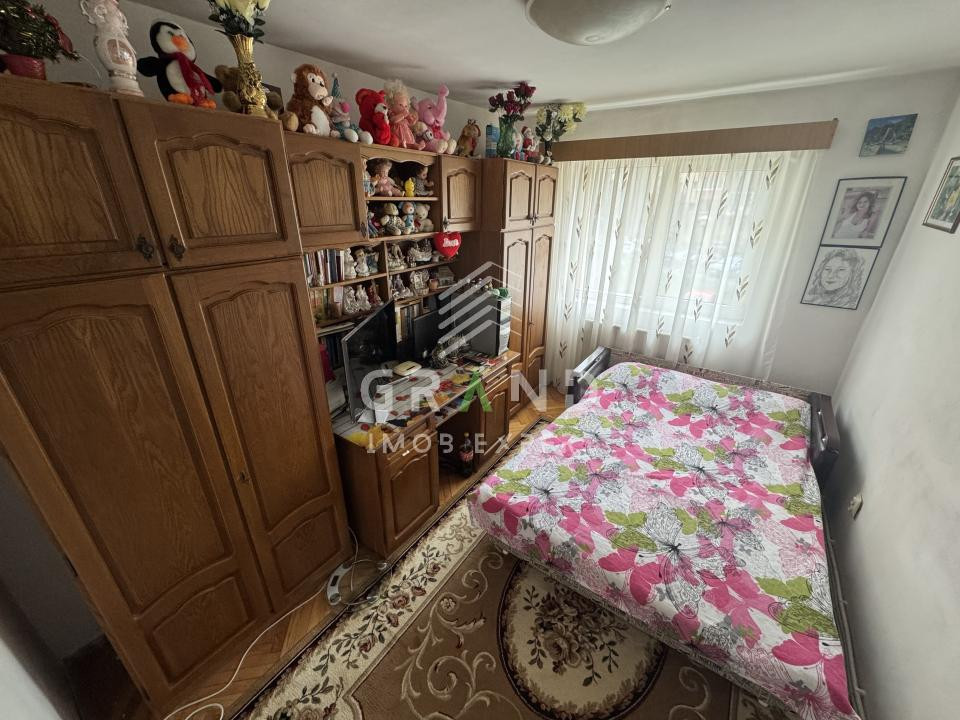 3 camere decomandate | 2 Balcoane | Etaj 1 | Mănăștur/Mehedinți