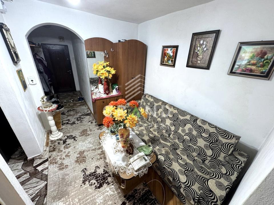 3 camere decomandate | 2 Balcoane | Etaj 1 | Mănăștur/Mehedinți