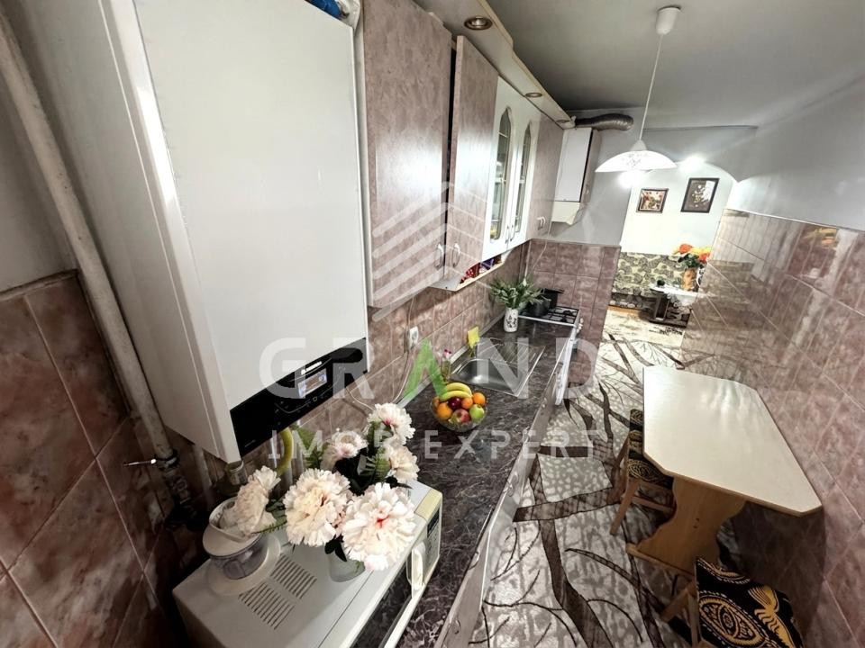 3 camere decomandate | 2 Balcoane | Etaj 1 | Mănăștur/Mehedinți