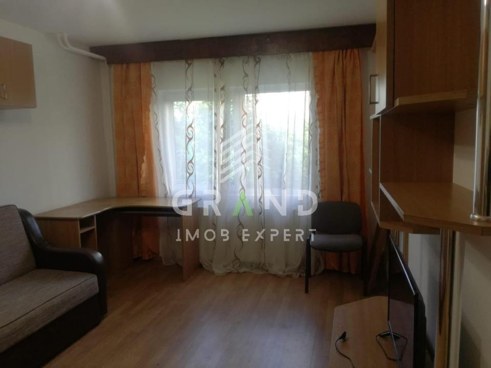 Garsonieră | Mănăștur/Almașului | 28mp | Centrală proprie/Disponibilă din 1 Mai