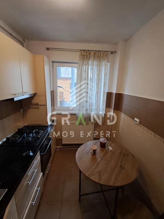 Apartament 2 Camere | Semidecomandat | Balcon | 