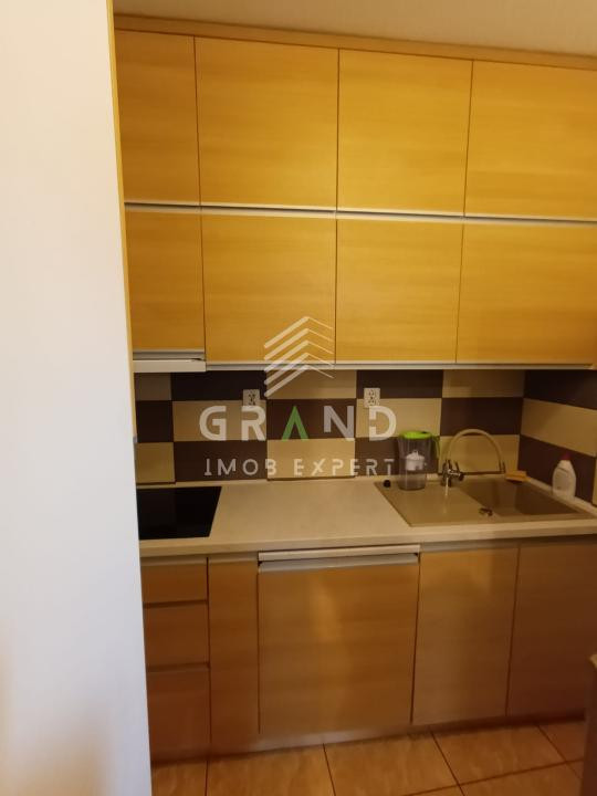 Apartament 3 Camere | Semidecomandat | 85 MP | Semicentral/Strada Traian