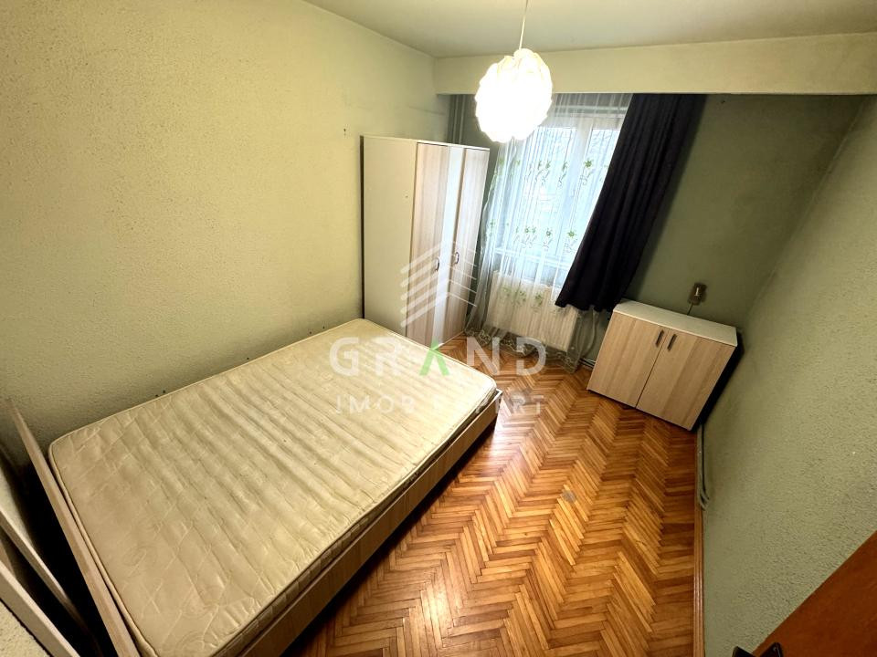 3 camere decomandate | 72 mp | Balcon | Etaj 1 | Manastur | Aleea Vidraru