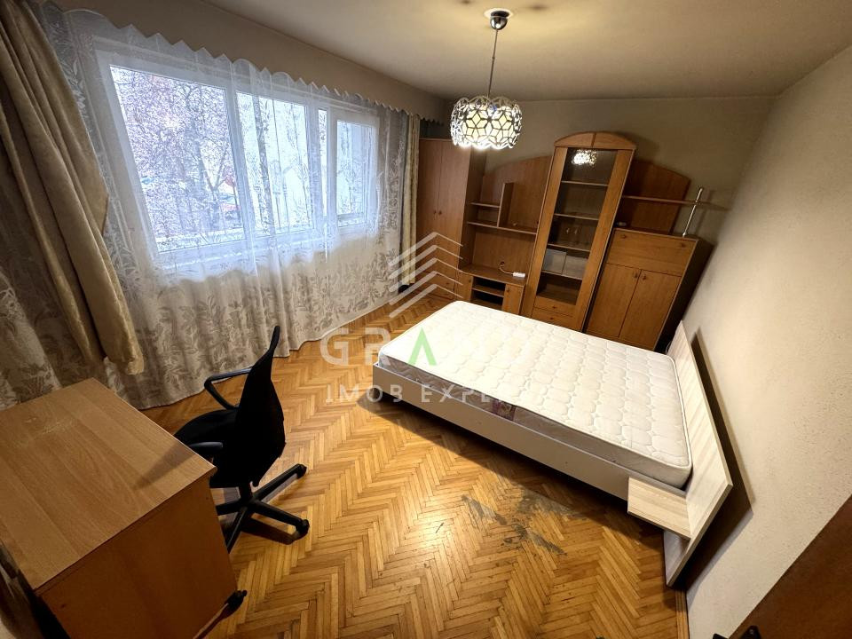 3 camere decomandate | 72 mp | Balcon | Etaj 1 | Manastur | Aleea Vidraru